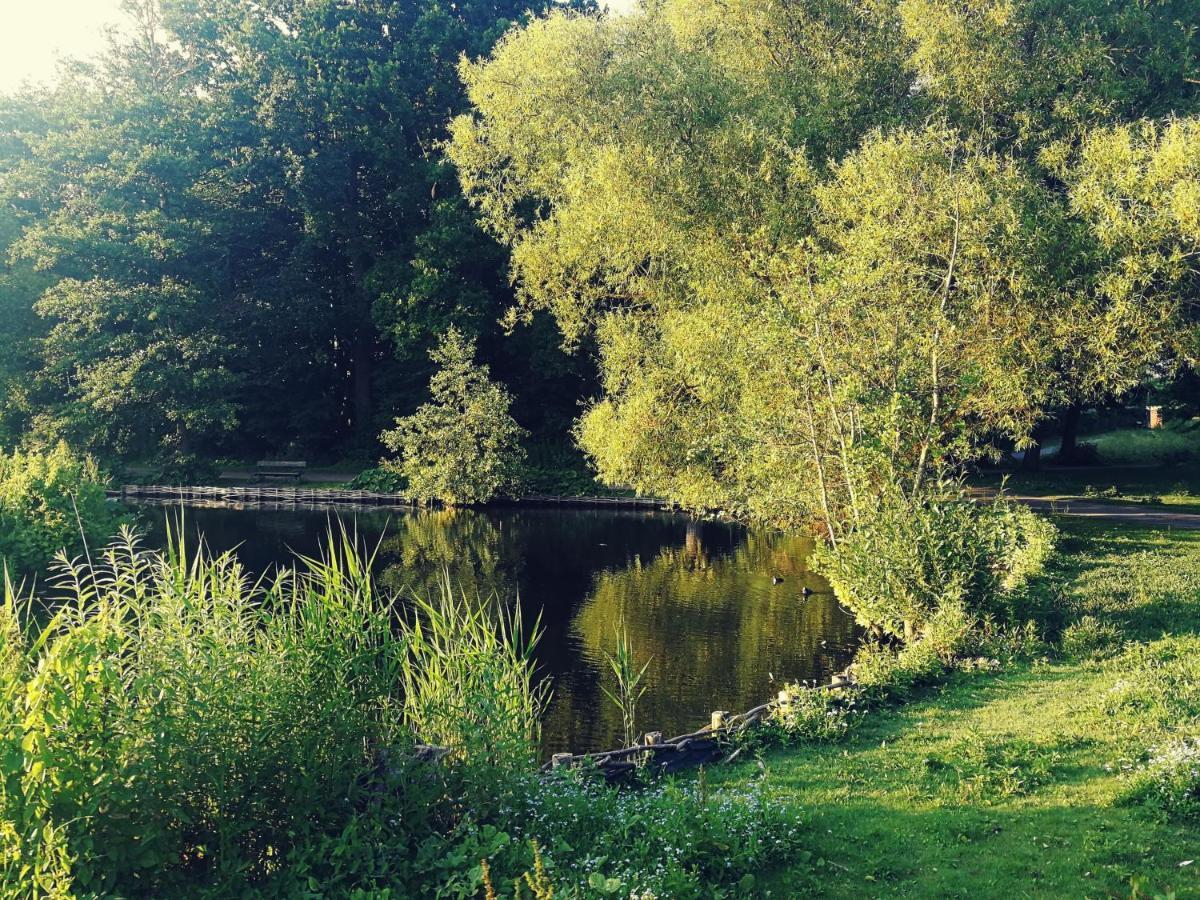 Room In A Danish Cottage With Garden View, 10 Min To Cph Gentofte Extérieur photo