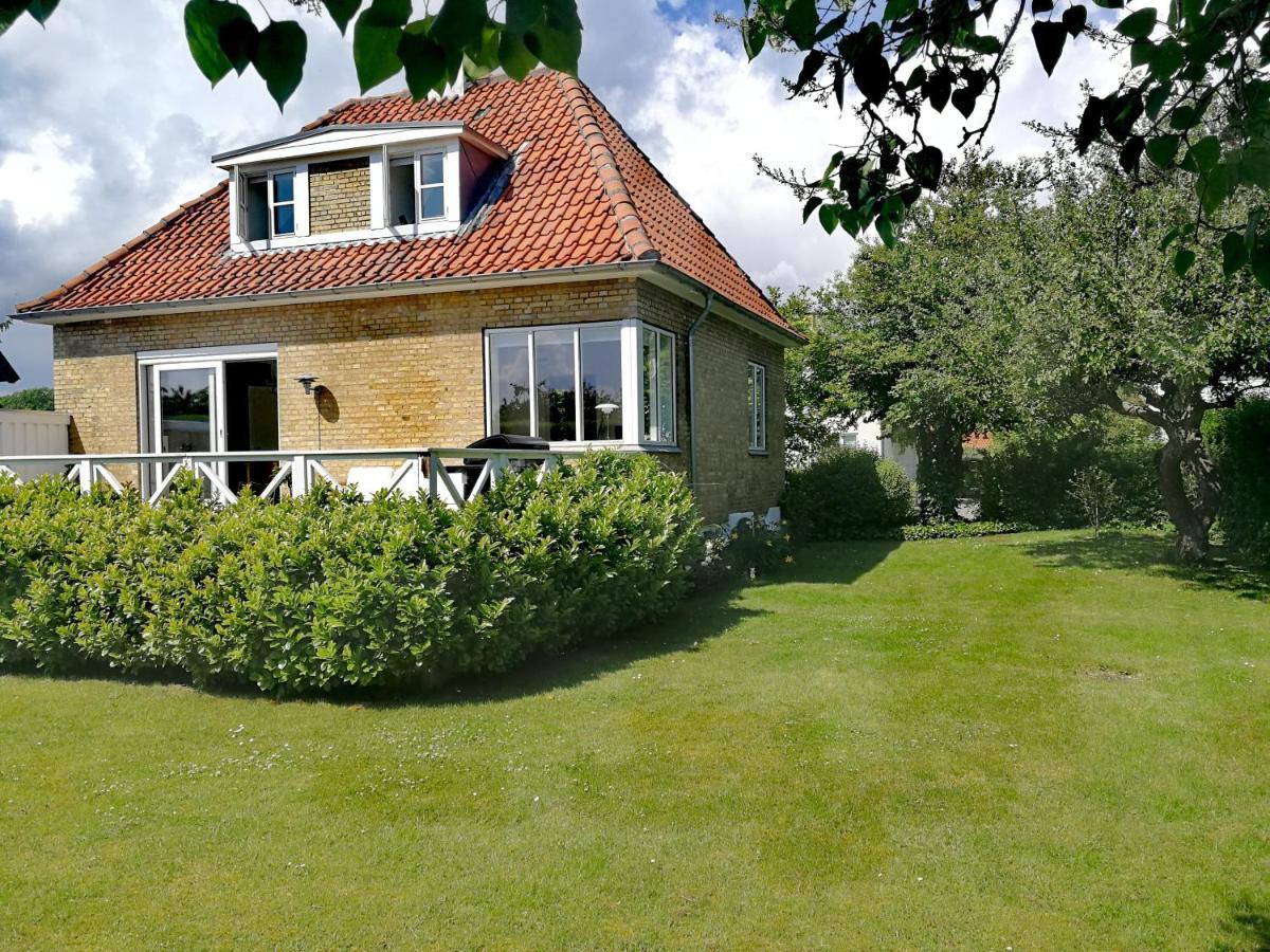 Room In A Danish Cottage With Garden View, 10 Min To Cph Gentofte Extérieur photo