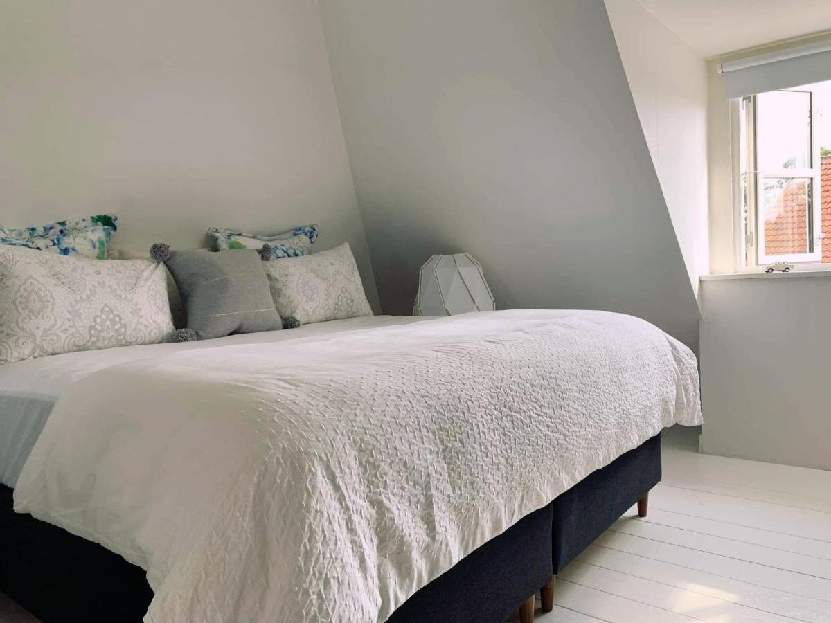 Room In A Danish Cottage With Garden View, 10 Min To Cph Gentofte Extérieur photo